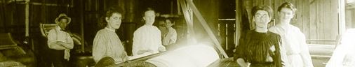 1907 photo of women working in a laundry in Everett Washington